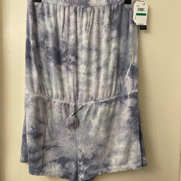 ** SOLUNA ** Jumper / Romper / Shorts / NWT MSRP $98, Size Large - Picture 3 of 8